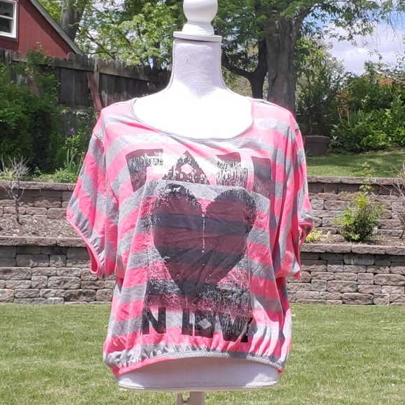 Weavers Tops - 🌟 3 for $15 Deal! 🌟Weavers pink black gray silver striped blouse L